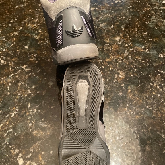 Adidas Original C-10 Athletic Shoes - Picture 2 of 2